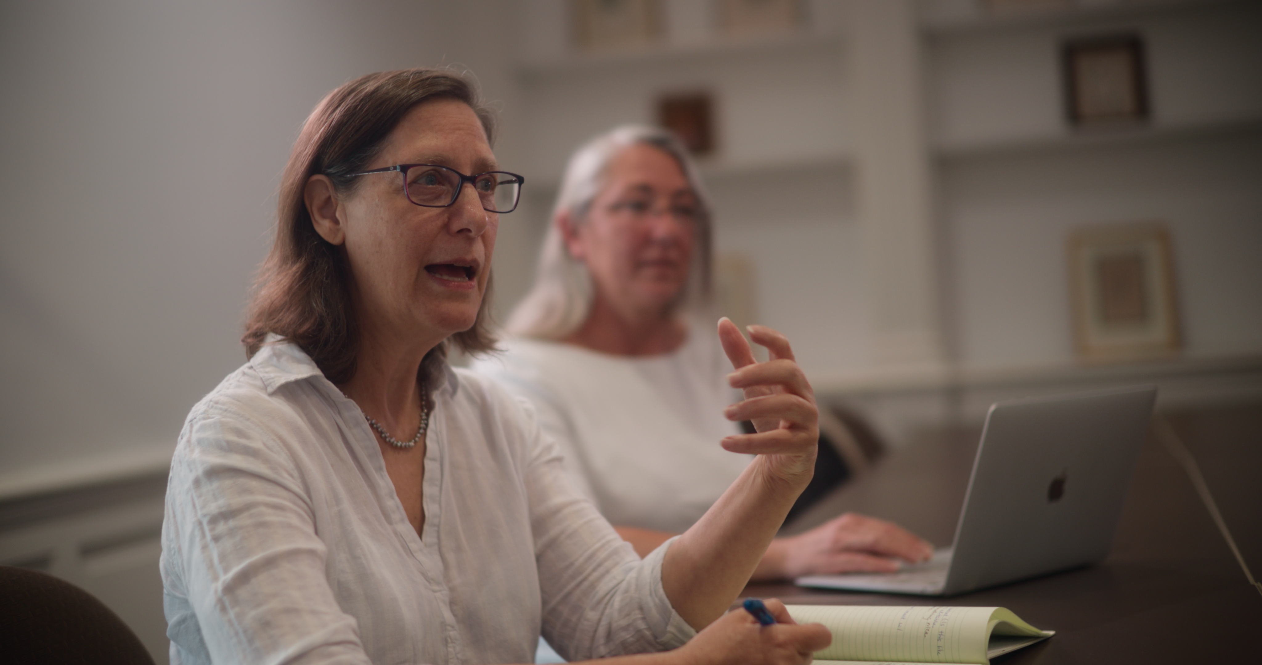 Adrienne Lavine (Special Assistant to the VPTL for the HET Initiative), engaged discussion with the working group from the Life Sciences Core Education Department